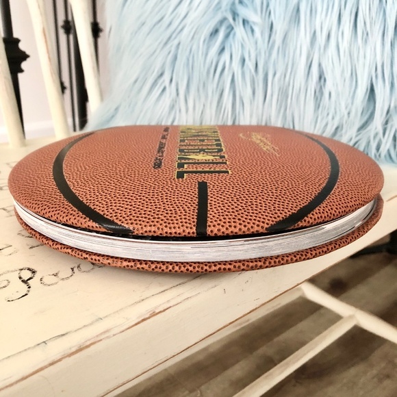 Basketball Book, Ruckus Sports,‎ NBA, Basketball History, Teams, Players 140 Pgs - Picture 4 of 15